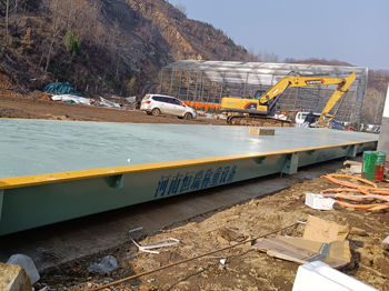 嵩縣呂溝口水穩(wěn)拌和站200噸地磅