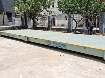 襄城銀峰建設(shè)工程公司100噸地磅