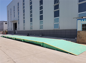 河南(洛陽孟津區(qū))神洛新能源100噸地磅雙向鋼制跑道