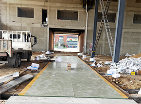 山東金誠(chéng)達(dá)工程裝飾100噸地磅